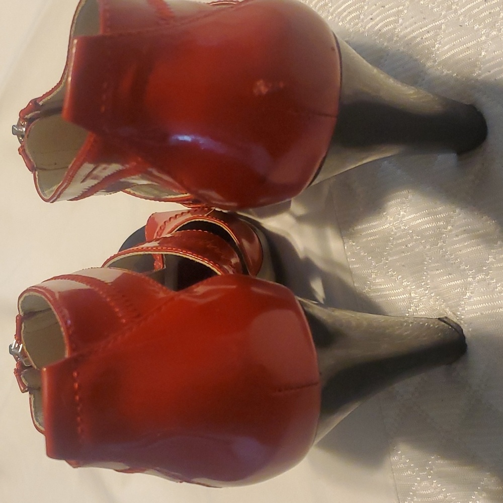 Red Michael Kors heels - Picture 6 of 10